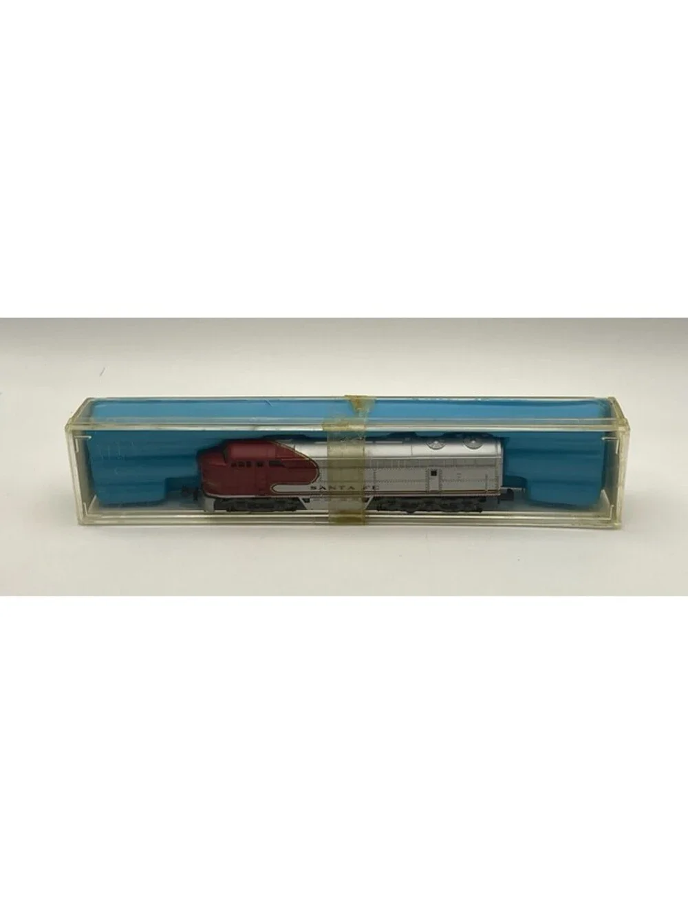 Vintage 1969 ATLAS- Fairbanks-Morse FM Diesel Locomotive Santa Fe -N Scale 2121